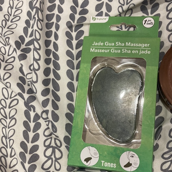 Beauty sample bundle - Picture 4 of 6